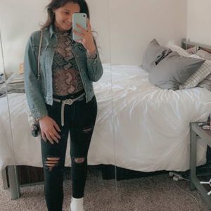 Meet your Posher, Lorraine